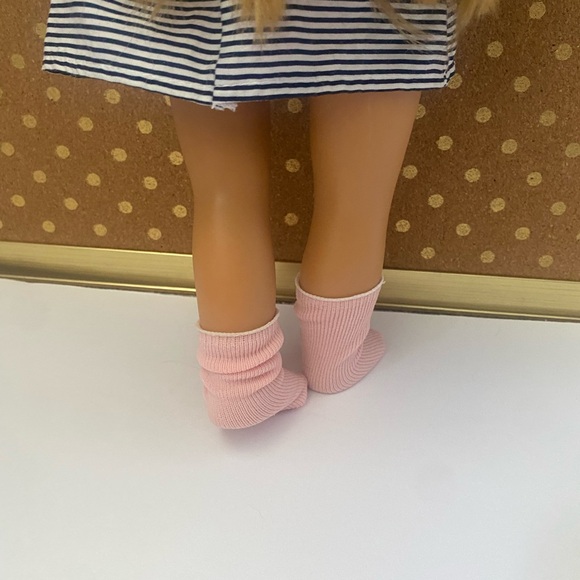 Our Generation 18" Fashion Doll and roller skates accessories - Picture 9 of 10